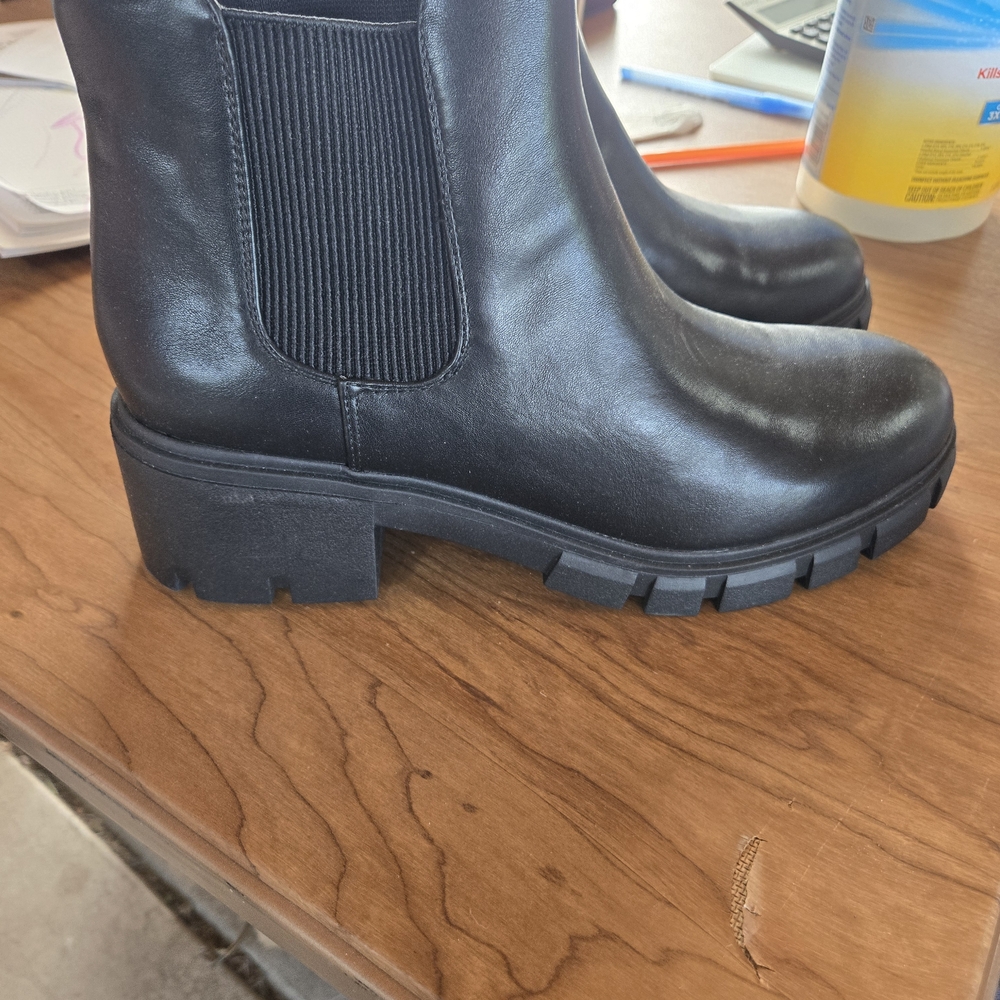 Black Chelsea Boots